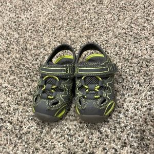 Toddler size 4 sandals.